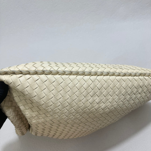 Sold Bottega Veneta Hobo Bag Large Leather Milk White 47cm