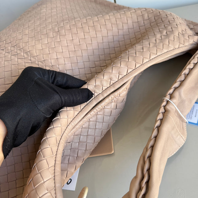 Bottega Veneta Veneta Hobo Maxi Almond Beige Intrecciato Leather Bag 51cm