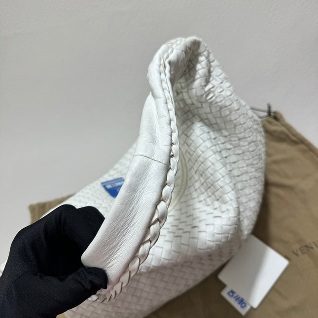 Sold Bottega Veneta Hobo Bag Large Leather Chalk White 51cm