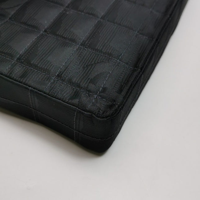 Chanel East West Chocolate Bar Black Leather Silver Hardware, 2000-2002