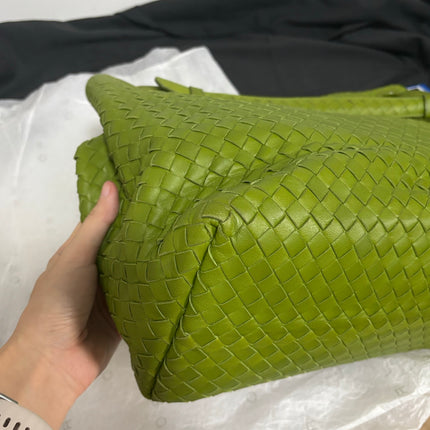 Bottega Veneta Garda Avocado Green Intrecciato Nappa Leather Large 33cm