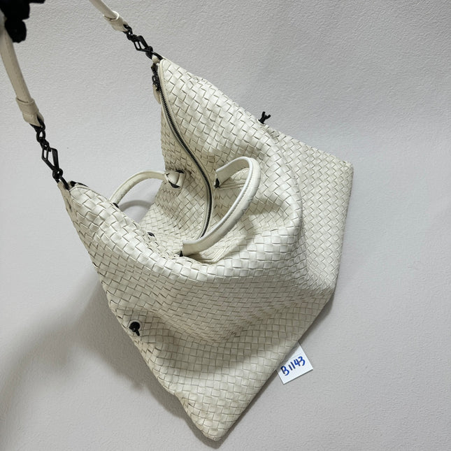 Bottega Veneta Maxi Convertible Tote Bag White Leather Two-way Carry 50cm
