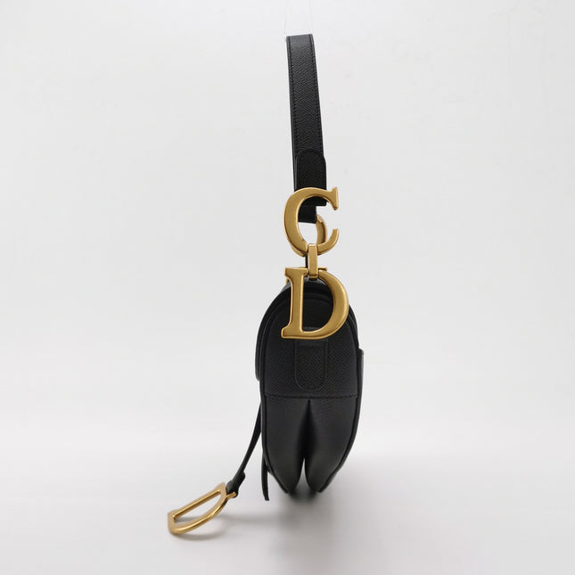 Dior Saddle 2022 Medium Grained Calfskin Leather Bag Black