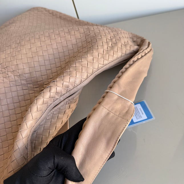 Bottega Veneta Veneta Hobo Maxi Almond Beige Intrecciato Leather Bag 51cm