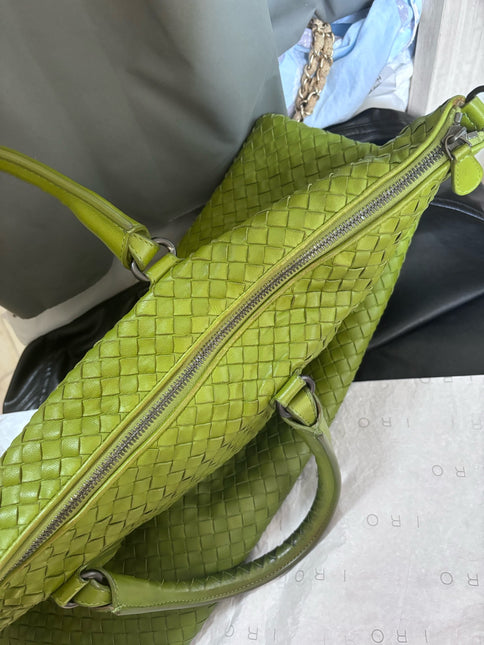 Bottega Veneta Maxi Convertible Tote Bag Hobo Green Leather Two-way Carry 52cm