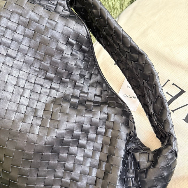Bottega Veneta Hop Large Leather Black Hobo Bag