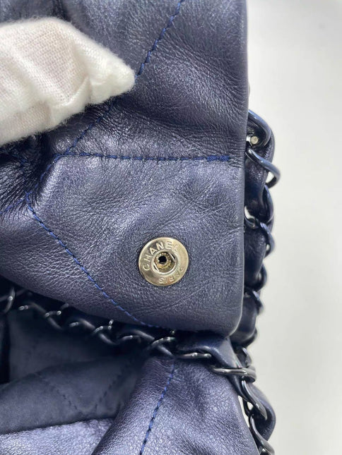 Chanel 22 Hobo Bag Medium Shiny Calfskin Leather Metallic Navy