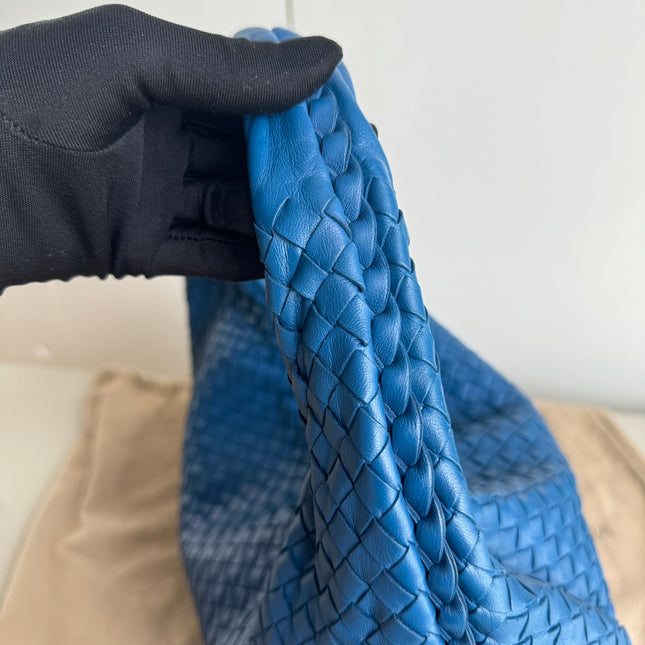 Sold Bottega Veneta Veneta Hobo Medium Blue Intrecciato Leather Bag 47cm
