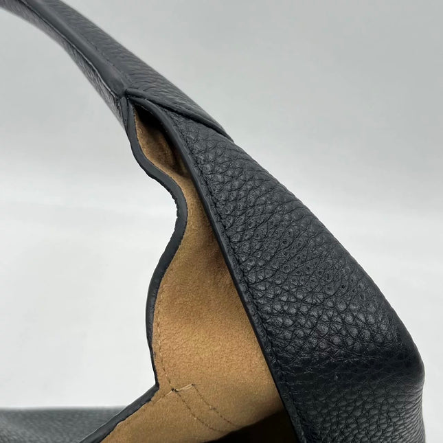 Gucci Softbit Maxi Shoulder Bag Black Calfskin Leather
