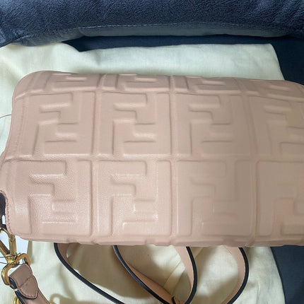 Fendi Baguette Lambskin Leather Crossbody Bag Medium Pink