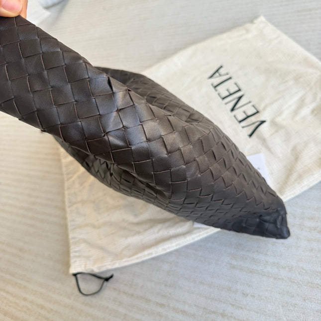 Bottega Veneta Hop Hobo Small Fondant Dark Chocolate Brown Leather 40cm