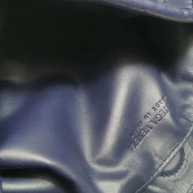 Bottega Veneta Hop Hobo Medium Leather Navy 46cm