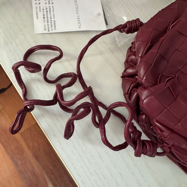 Bottega Veneta Pouch Mini Intrecciato Burgundy Lambskin Leather Crossbody Bag