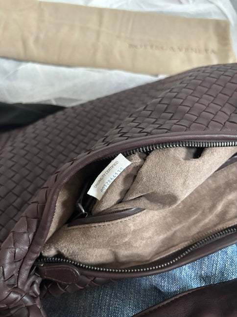 Bottega Veneta Intrecciato Hobo Bag Medium Brown Lambskin leather 40cm