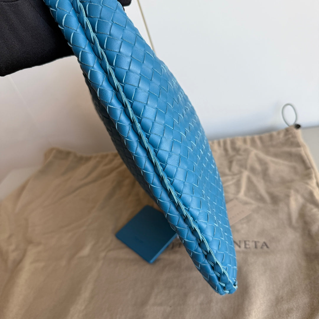 Bottega Veneta Veneta Hobo Medium Blue Intrecciato Leather Bag 47cm