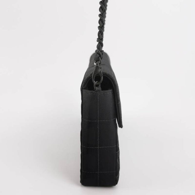 Chanel East West Chocolate Bar Black Leather Silver Hardware, 2000-2002