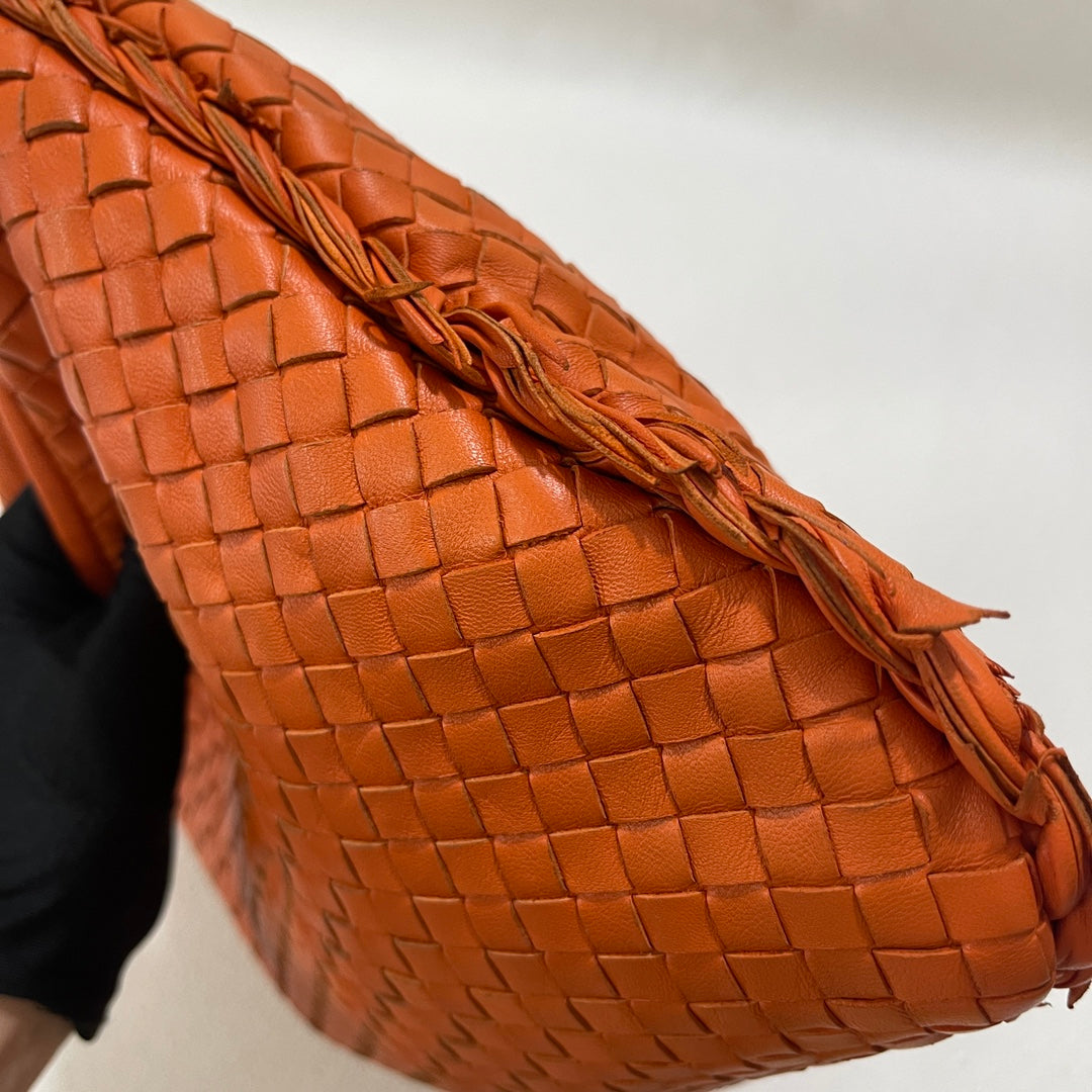 Bottega Veneta Veneta Hobo Medium Orange with Fringe Edges Intrecciato Leather Bag 40cm