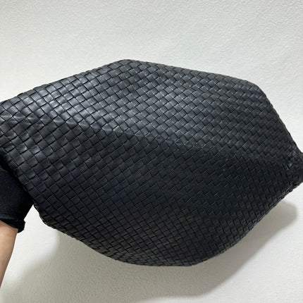 Sold Bottega Veneta Maxi Convertible Tote Bag Hobo Black Leather Two-way Carry 50cm