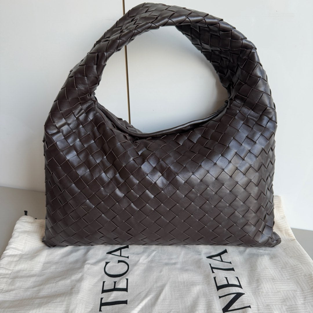 Bottega Veneta Hop Hobo Small Leather Chocolate Brown