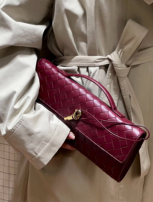 Bottega Veneta Andiamo Clutch Small Burgundy Handbag