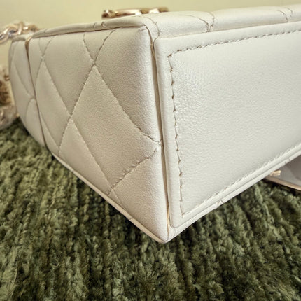 Chanel 22p Mini White Quilted Lambskin Box Clutch Crossbody Bag