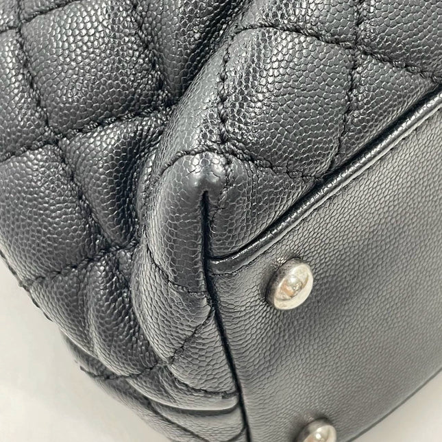 Chanel Coco Handle Maxi Black Caviar Leather Burgundy Lizard Handle Silver Hardware 32cm
