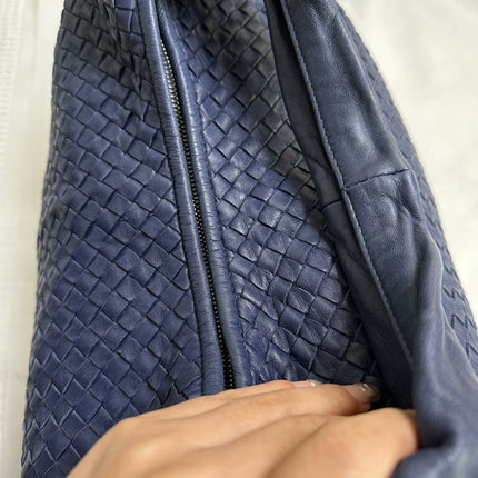 Bottega Veneta Belly Hobo Intrecciato Leather Navy Large 45
