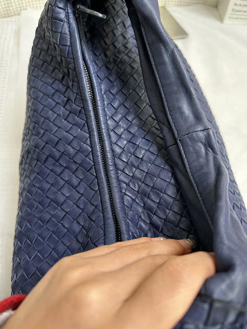 Bottega Veneta Belly Hobo Intrecciato Leather Navy Large 45