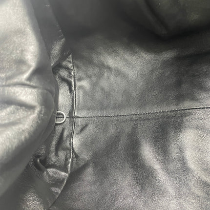 Bottega Veneta Pouch Large Intrecciato Black Calfskin Leather Clutch