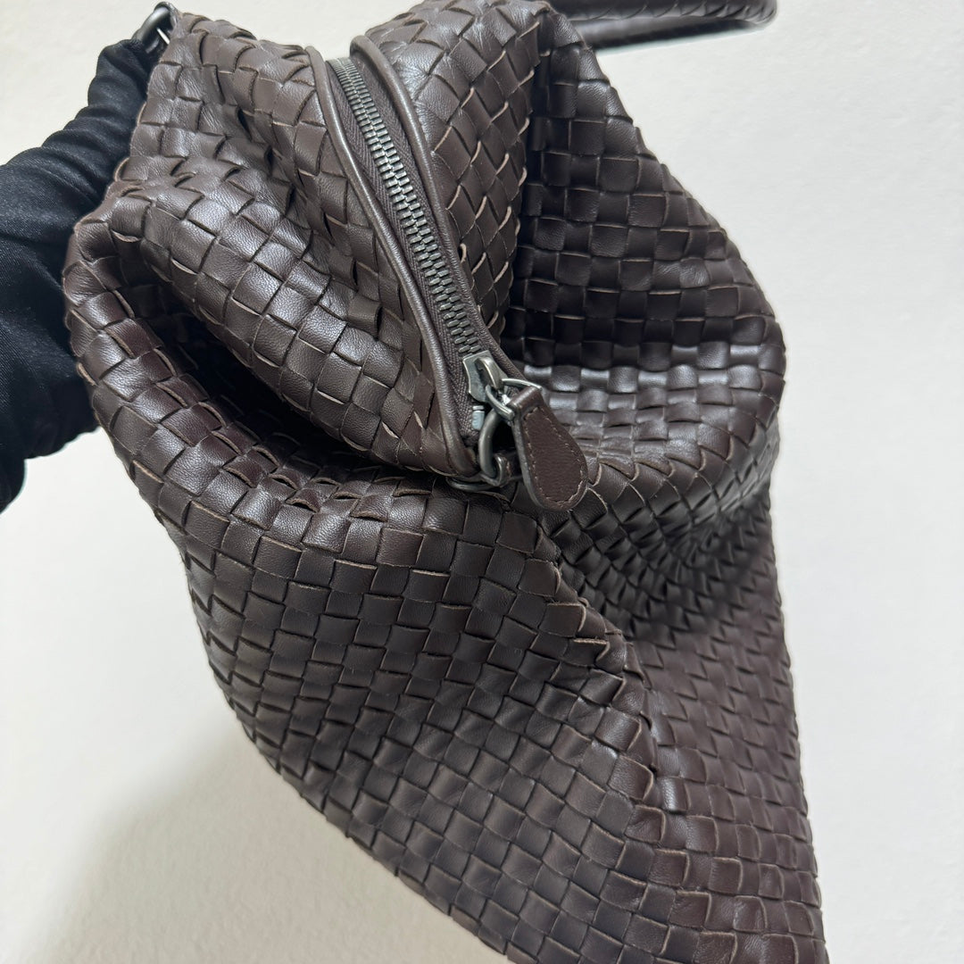 Sold Bottega Veneta Maxi Convertible Tote Bag Dark Chocolate Brown Leather Two-way Carry 50cm