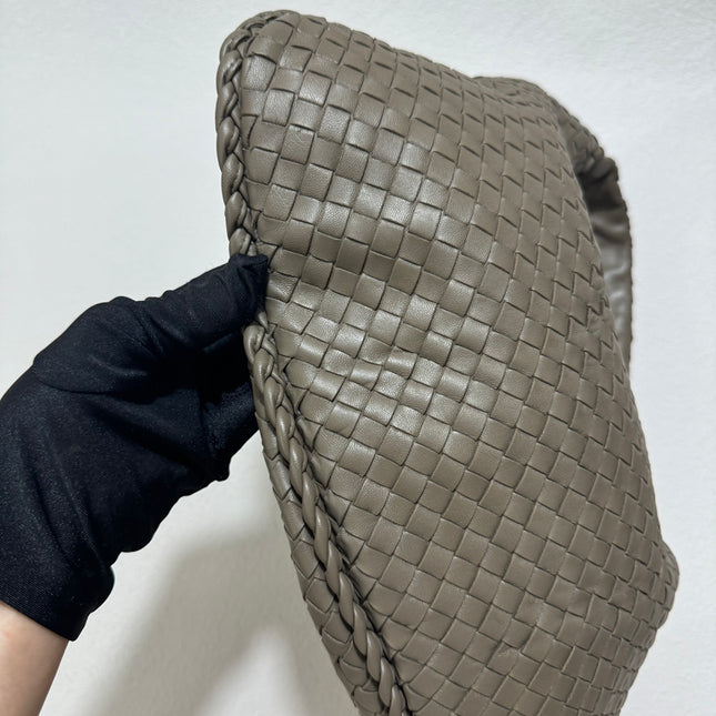 Sold Bottega Veneta Hobo Bag Lambskin leather Grey Medium 40cm