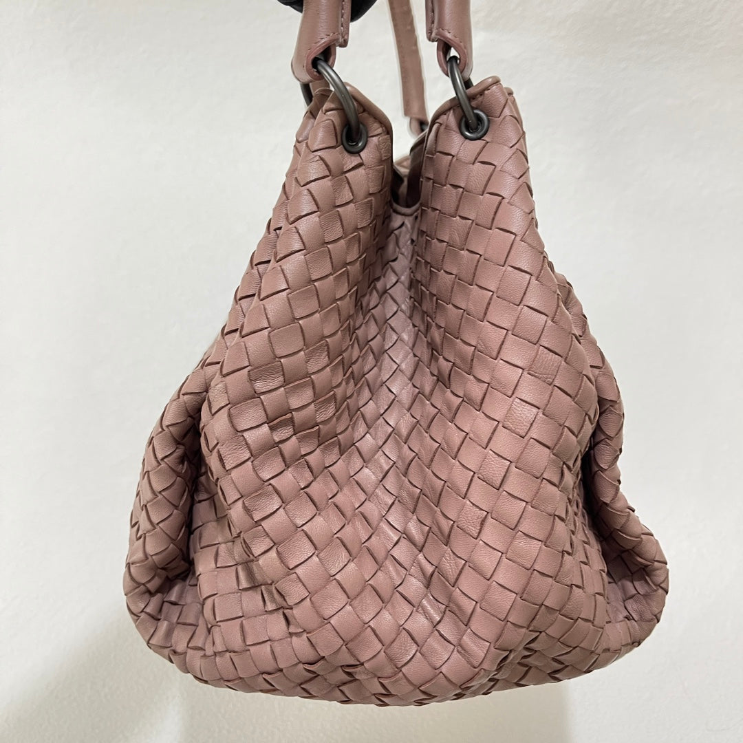 Bottega Veneta Parachute Shoulder Bag Intrecciato Dusty Nude Pink 33cm