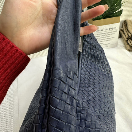 Bottega Veneta Belly Hobo Intrecciato Leather Navy Large 45