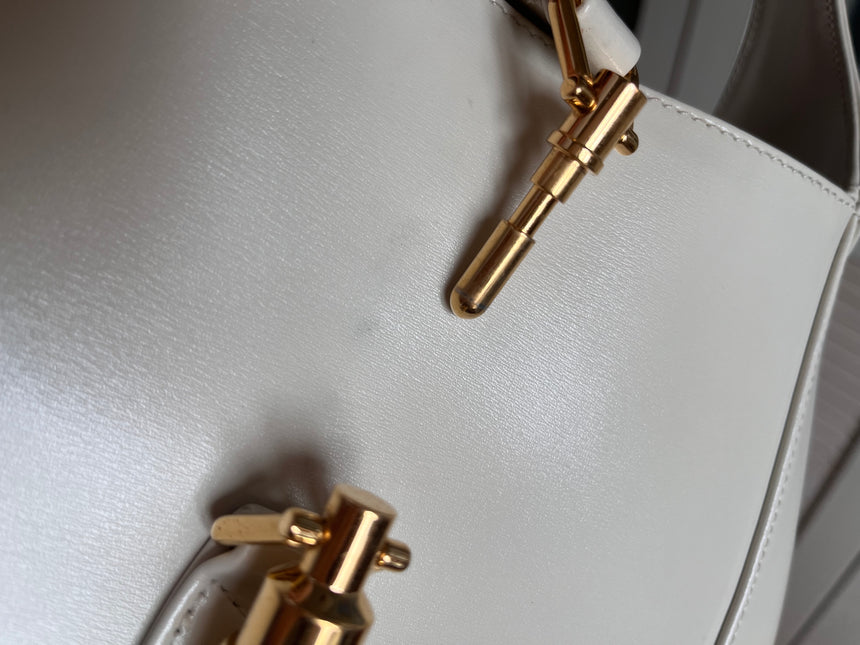 Sold Gucci Jackie 1961 White Leather Bag with Adjustable Strap Size Small