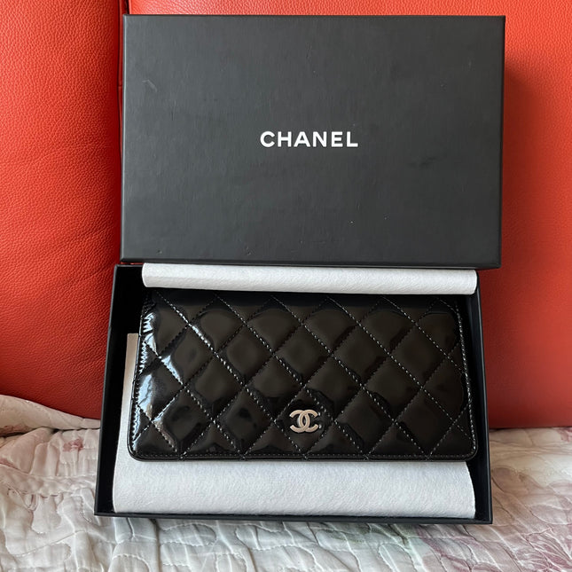Chanel Wallet on Chain Classic Flap Black Patent Leather