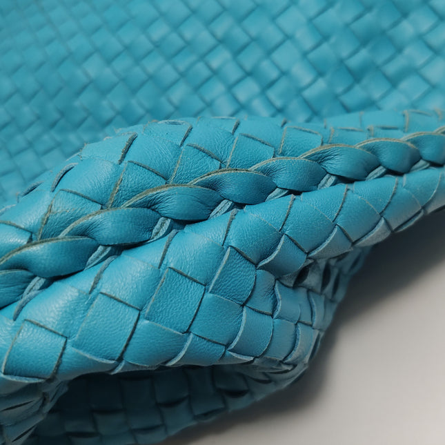 Bottega Veneta Veneta Hobo Maxi Blue Intrecciato Leather 52cm