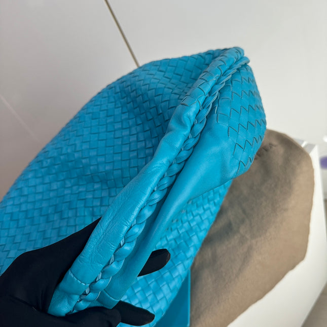 Sold Bottega Veneta Belly Hobo Intrecciato Lambskin Leather Sky Blue Large 50cm