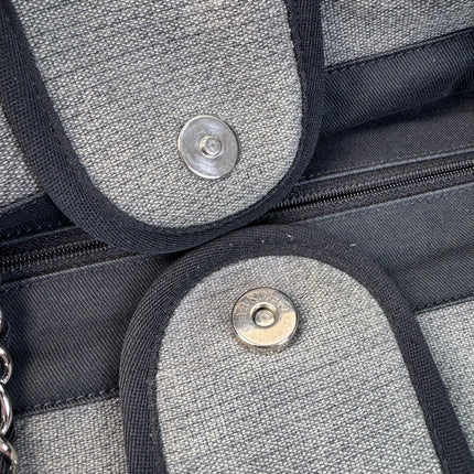 Verkauft Chanel Deauville Tote Medium White