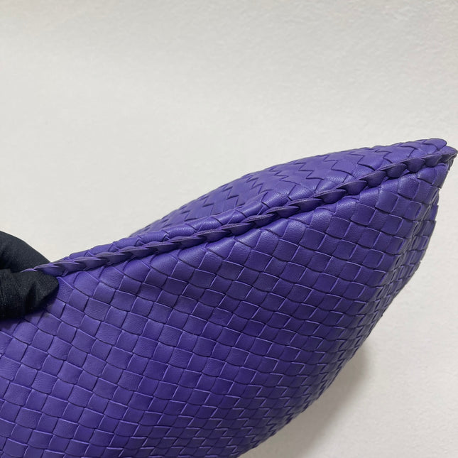 Sold Bottega Veneta Hobo Bag Large Leather Purple 47cm