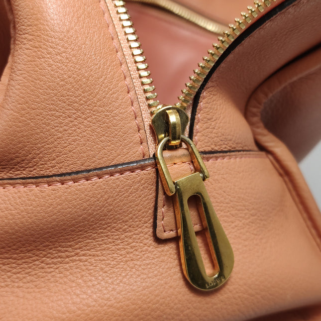 Loewe Amazona Medium 36 Light Coral Leather With Strap Goat Animal Lock