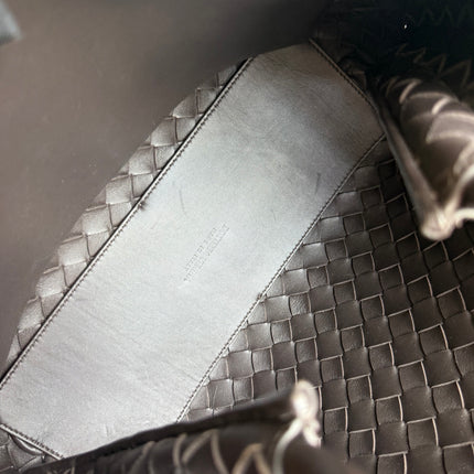 Bottega Veneta Andiamo Medium Fondant Dark Chocolate Brown Handbag