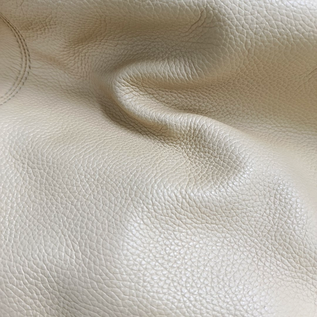 Chanel Cerf Executive Medium Beige Leather Handbag with Strap 35cm