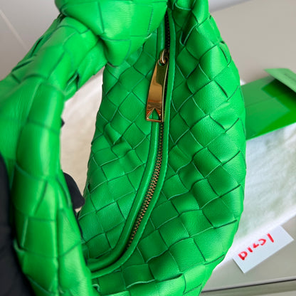 Bottega Veneta Jodie Mini Parakeet Green Lambskin Leather Clutch Bag Never Worn