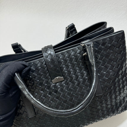 Bottega Veneta Roma Handbag Bag Intrecciato Nappa Leather Black Large 35cm
