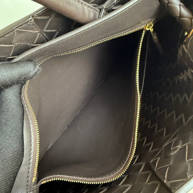 Bottega Veneta Andiamo Medium Fondant Dark Chocolate Brown Handbag