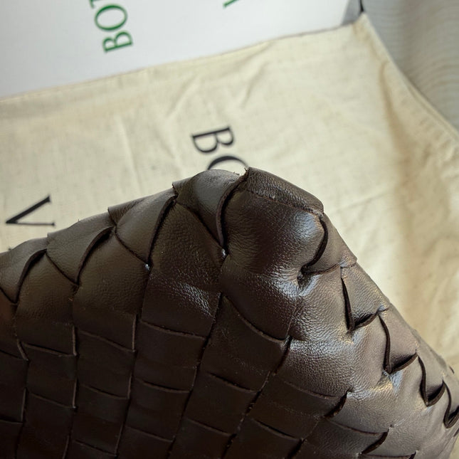 Bottega Veneta Hop Large Leather Fondant Chocolate Brown Hobo Bag