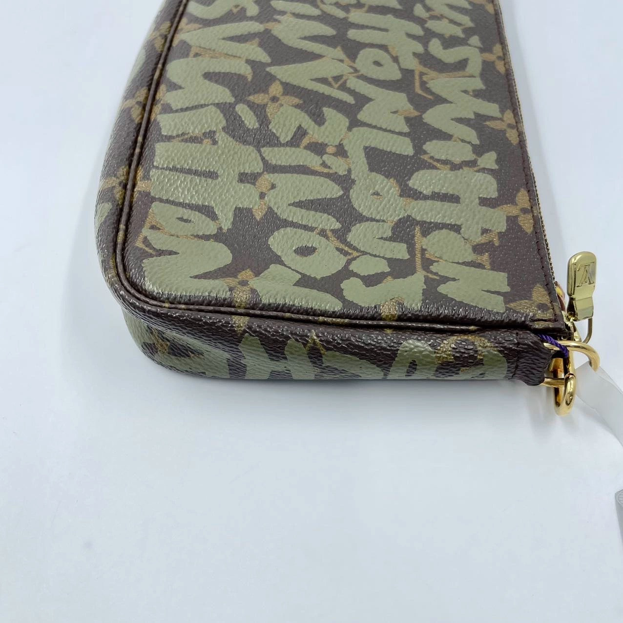 Louis Vuitton Pochette Accessoire Monogram Green Graffiti Clutch