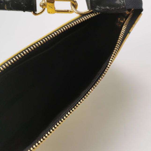 Louis Vuitton Vernis Sticker Pochette Accessoire Beige Patent Leather