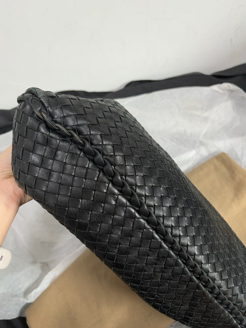 Bottega Veneta Veneta Intrecciato Hobo Bag Large Black Lambskin leather 48cm