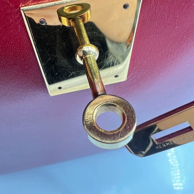 Hermès Kelly 32 Sellier Burgundy Box Leather Gold HW 1978